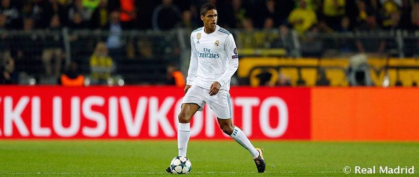 Raphael Varane îşi prelungeşte până în 2022 contractul cu Real Madrid