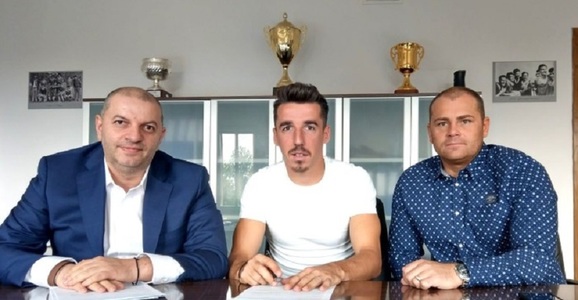 Andrei Artean şi-a prelungit contractul cu Poli Timişoara