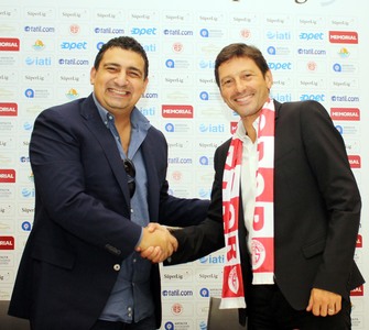 Brazilianul Leonardo a preluat conducerea tehnică a echipei Antalyaspor, la care joacă Eto'o, Menez şi Nasri