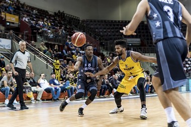 U BT Cluj - BCMU Piteşti, scor 85-58, în primul meci al Ligii Naţionale de baschet masculin