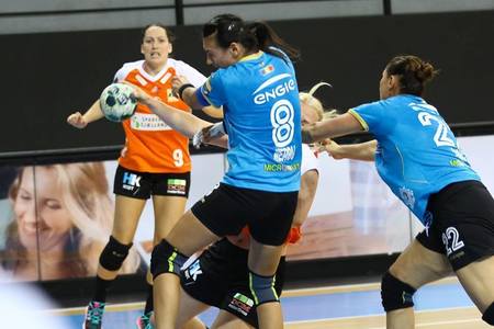 CSM Bucureşti – Krim Ljubljana, scor 30-18, în primul meci din Liga Campionilor la handbal feminin