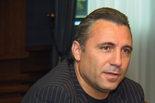 Bulgaria îi retrage lui Hristo Stoicikov titlul de consul onorific în Spania, deoarece fostul fotbalist susţine Catalonia