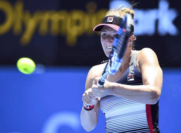 Irina Begu a fost eliminată de Şarapova în primul tur la Tianjin