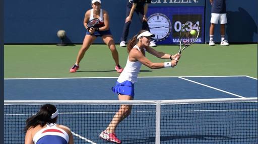 Martina Hingis şi-a încheiat cariera cu o înfrângere în semifinalele de dublu, la Turneul Campioanelor