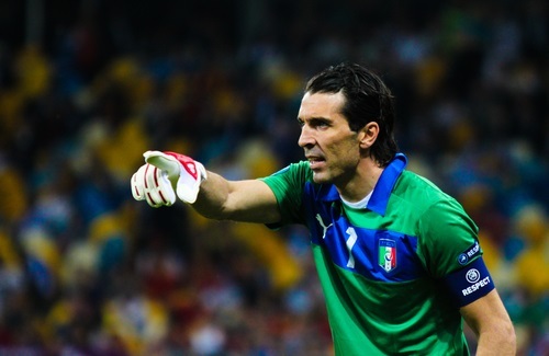 Buffon, despre secretul longevităţii sale: Sunt foarte bun prieten cu preşedintele, asta ajută mult