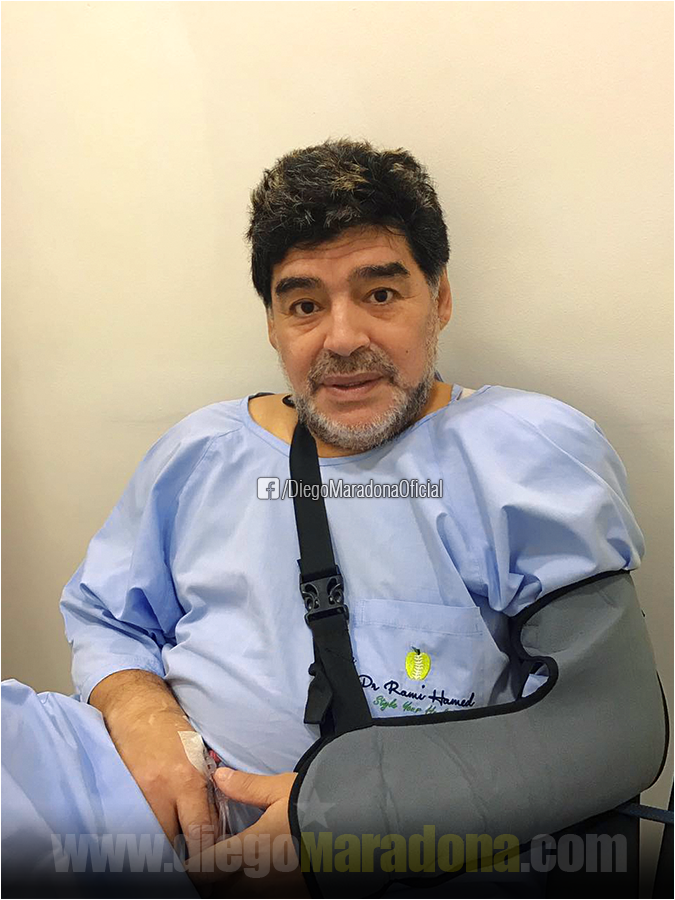 Diego Maradona a fost supus unei intervenţii chirurgicale la umărul stâng