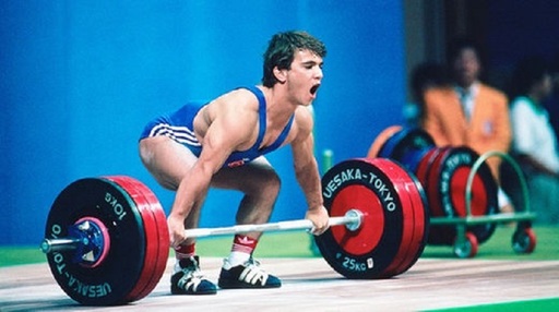 Naim Suleymanoglu, multiplu campion mondial şi olimpic la haltere, a încetat din viaţă la vârsta de 50 de ani