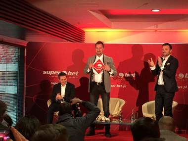 Fostul portar al Liverpool şi Real Madrid, Jerzy Dudek, spune că dacă ar paria pe o echipă de fotbal românească, aceea ar fi FCSB
