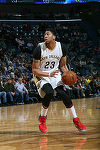 Baschetbalistul Anthony Davis, amendat cu 25.000 de dolari pentru că a insultat un arbitru la un meci din NBA
