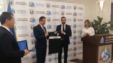 Lucian Sânmărtean a inaugurat Şcoala de Fotbal Lucian Sănmărtean - Lumina, pentru copii cu vârste între 6 şi 11 ani
