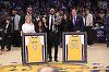LA Lakers a retras tricourile cu numerele 8 şi 24 purtate de Kobe Bryant