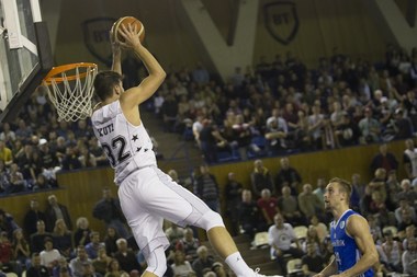 U BT Cluj - Donar Groningen, scor 73-77, în primul meci din faza a doua a grupelor FIBA Europe Cup la baschet