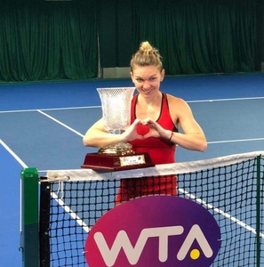 UPDATE Simona Halep a câştigat turneul de la Shenzhen, după 6-1, 2-6, 6-0, cu sportiva cehă Katerina Siniakova