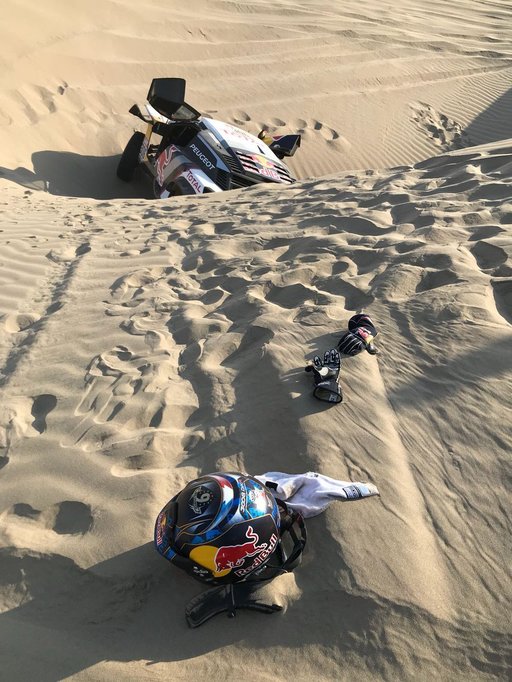 Sébastien Loeb a abandonat în etapa a cincea a Raliului Dakar