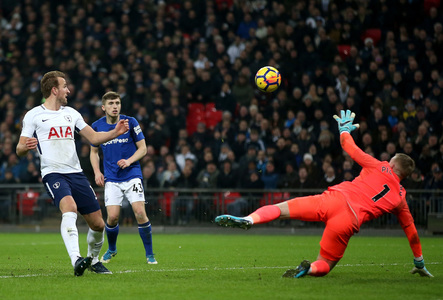 Tottenham a învins Everton, scor 4-0; Kane a marcat de două ori şi a devenit cel mai bun marcator pentru "Spurs" în Premier League
