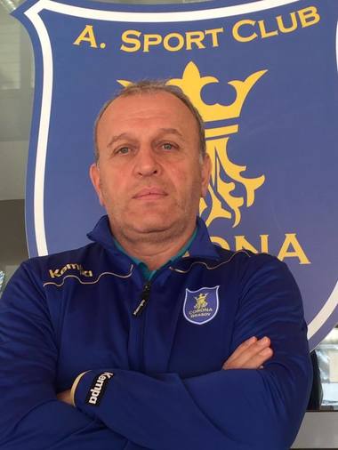 Costică Buceschi nu mai este antrenorul echipei de handbal feminin Corona Braşov