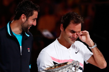 Federer a plâns după ce a primit trofeul Australian Open: “Faptul că am câştigat este un vis devenit realitate. Povestea continuă”