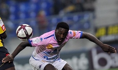 Ivorianul Brice Dja Djedje (Lens) a fost reţinut la Arras, el fiind acuzat de violenţă domestică
