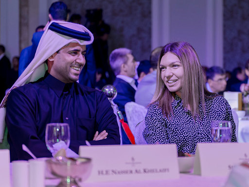 Simona Halep, la masă cu preşedintele PSG, Nasser Al Khelaifi, la dineul oficial de la Doha