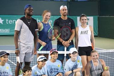 Simona Halep a participat la "Tennis With The Stars", eveniment dedicat copiilor cu autism