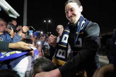 Ibrahimovici a fost prezentat oficial la LA Galaxy: Sunt ca Benjamin Button