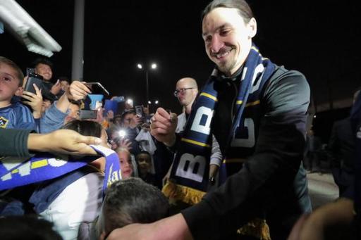 Ibrahimovici a fost prezentat oficial la LA Galaxy: Sunt ca Benjamin Button