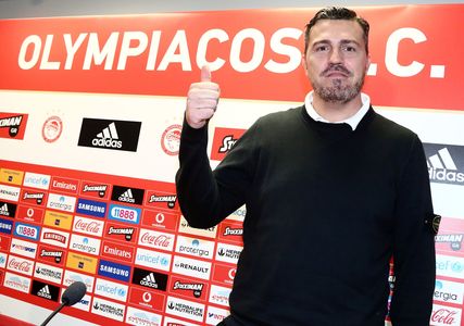 Oscar Garcia pleacă de la conducerea tehnică a echipei Olympiacos Pireu după numai trei luni