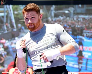 Boxerul Saul "Canelo" Alvarez, depistat pozitiv cu clenbuterol, a fost suspendat şase luni