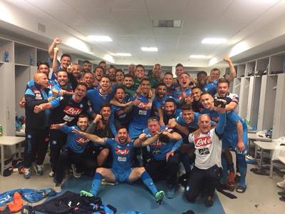Serie A: Napoli a învins liderul Juventus, scor 1-0, datorită unui gol marcat în minutul 90. Diferenţa dintre primele două clasate este de un punct