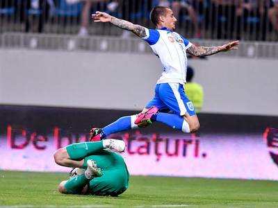 CSU Craiova - FC Viitorul, scor 3-3 în Liga I. Alexandru Băluţă şi Cristian Ganea au marcat câte două goluri şi au pasat decisiv la celelalte