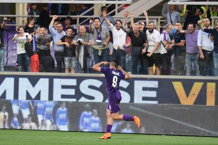 Fiorentina a învins cu 3-0 Napoli, a doua clasată în Serie A. Echipa lui Chiricheş a jucat în inferioritate din minutul 8