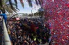 Mii de fani au sărbătorit pe străzi câştigarea titlului de către FC Barcelona