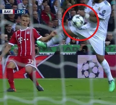 Marcelo recunoaşte că a făcut henţ şi Bayern merita un penalti