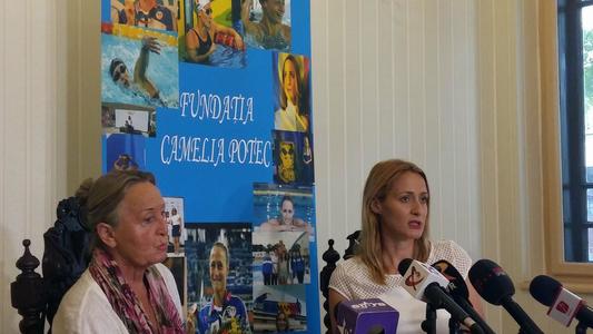 Camelia Potec doreşte introducerea orelor obligatorii de înot în şcoli