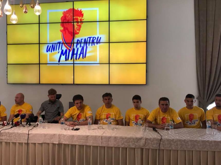 Foşti şi actuali mari fotbalişti ai României au participat la evenimentul “Uniţi pentru Mihai”, la Oradea