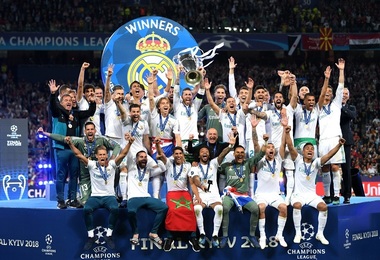 Trofeul Ligii Campionilor a ajuns la Madrid; Acesta va fi prezentat în Plaza de Cibeles în jurul orei 21.00 - VIDEO