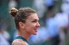 WTA: Halep, o forţă irezistibilă pe finalul meciului cu Kerber; Rolandgarros.com: Românca, veritabil metronom