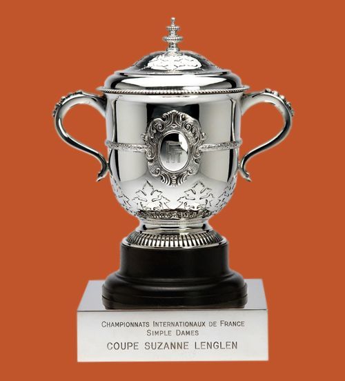 UPDATE - Finala de la Roland Garros, între Simona Halep şi Sloane Stephens. Americanca a câştigat primul set, cu 6-3. Halep a egalat la seturi, scor 3-6, 6-4. S-a intrat în setul decisiv
