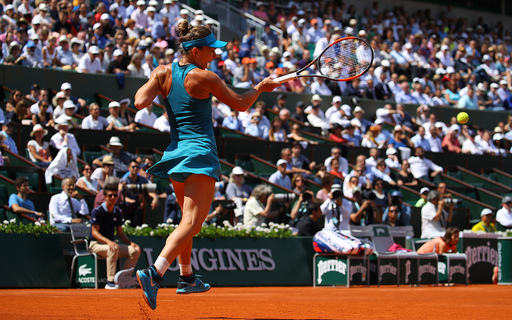 Halep: Visam la acest moment de când aveam 14 ani, mulţumesc tuturor, mi-am dorit ca acest titlu să vină aici în Franţa