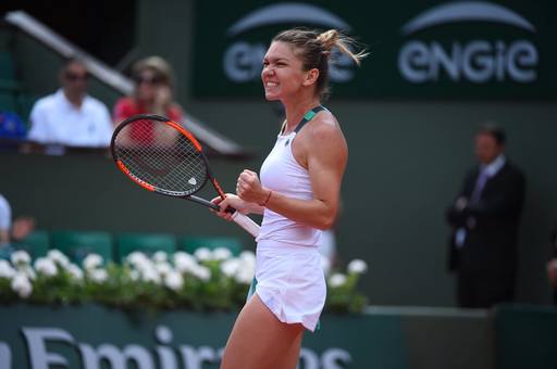 Halep, filmuleţ pe pagina sa oficială de Facebook cu momentul intonării imnului, cu mesajul: “Un vis devenit realitate”