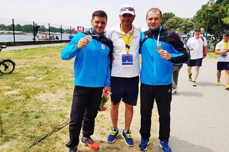 Leonid Carp şi Victor Mihalachi, medalie de aur la canoe 500 metri, la CE de la Belgrad