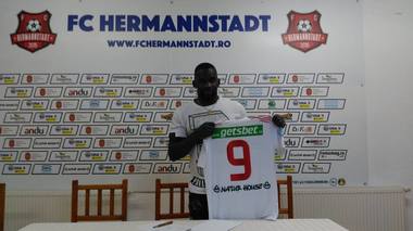 Congolezul Tsoumou Juvhel, primul jucător străin transferat de FC Hermannstadt
