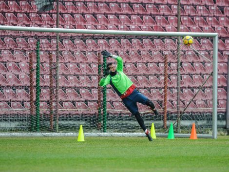 CFR Cluj l-a transferat pe portarul Tomislav Duka la Hajduk Split