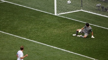 Anglia a învins cu 6-1 Panama lui Penedo şi s-a calificat în optimile CM; Kane a marcat trei goluri, două din penalti