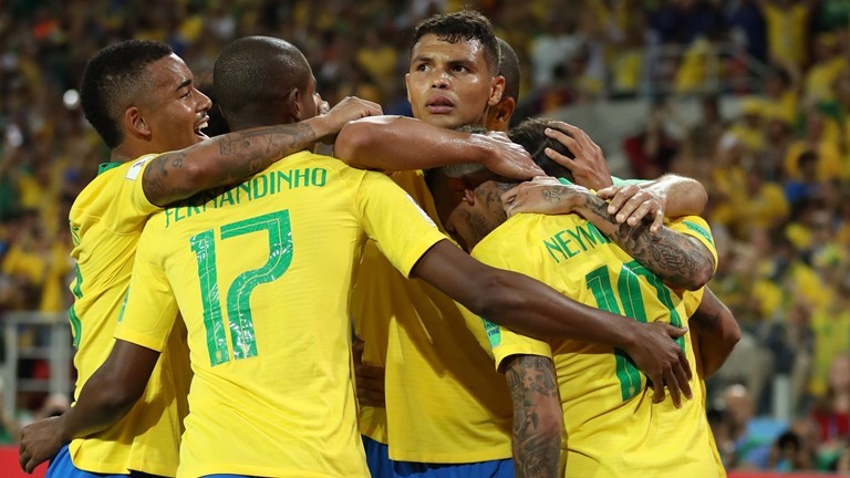 Brazilia a învins Serbia, scor 2-0, şi s-a calificat în optimile CM