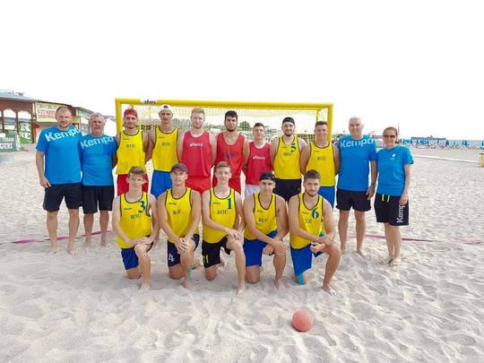 Echipa de beach-handball: (Foto: Mihai Rohozneanu - Facebook)