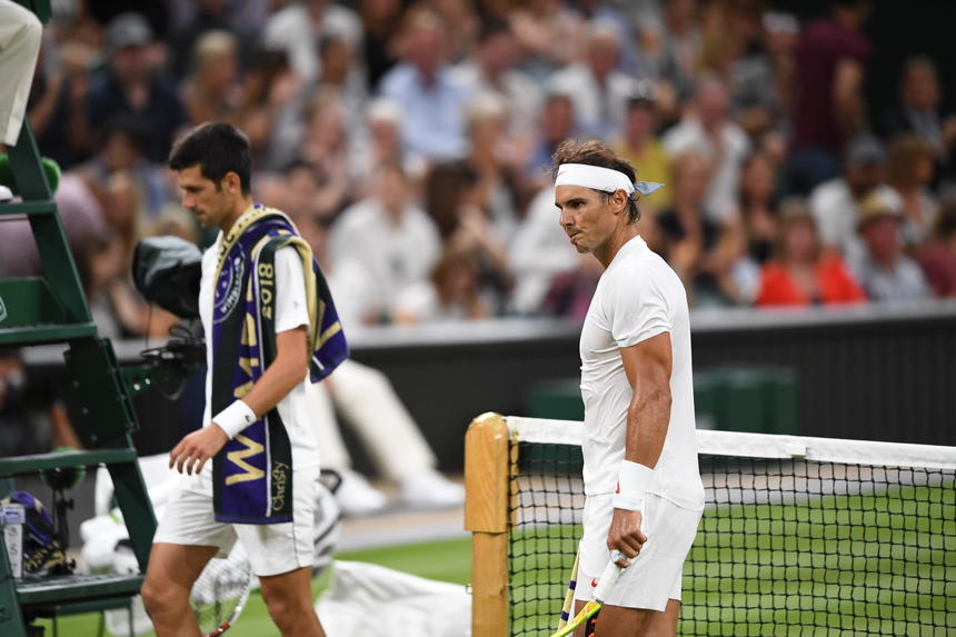 Semifinale Wimbledon: Djokovici – Nadal, scor 6-4, 3-6, 7-6 (9). Meciul se reia sâmbătă