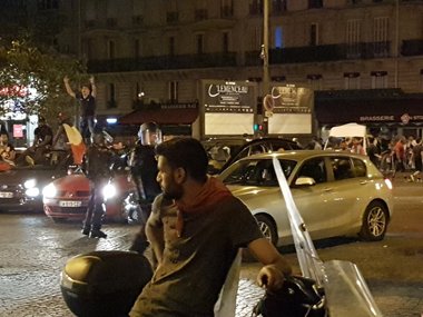 Incidente în toată Franţa după finala CM. Două persoane au decedat în timp ce sărbătoreau câştigarea CM - VIDEO