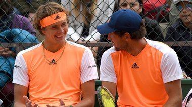 Alexander Zverev a câştigat duelul cu fratele Mischa, în optimi la Washington