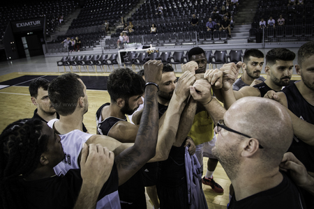 U BT Cluj, victorie cu Partizan Belgrad în meci amical de baschet masculin